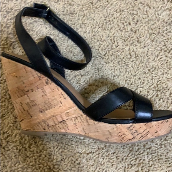 Shoes - Picture 2 of 5